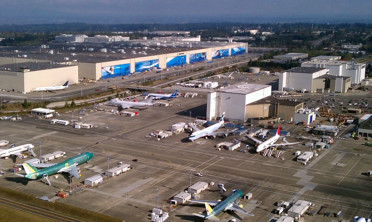 By Maurice King - Boeing Widebody assembly plant, CC BY 2.0