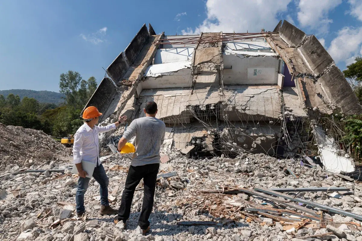 Edifícios que desabaram por falta de manutenção: lições essenciais