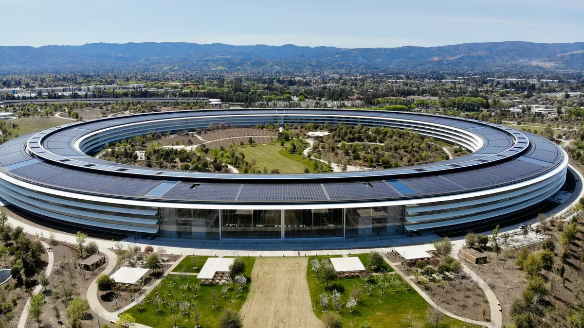 Apple Park: Inside the $5 Billion Dollar Workplace